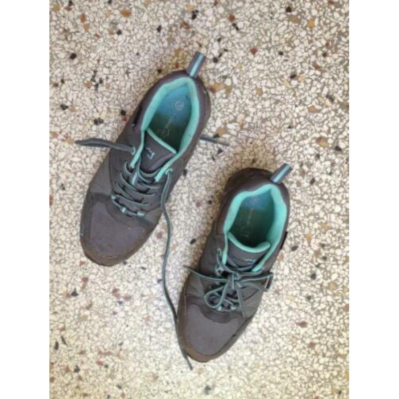 Dames / sport schoenen - Maat 37, nog als nieuw
