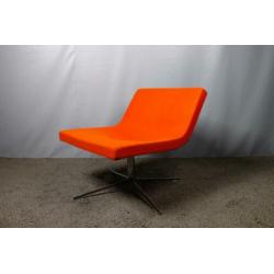 Offecct Bond designfauteuil oranje bij TheReSales