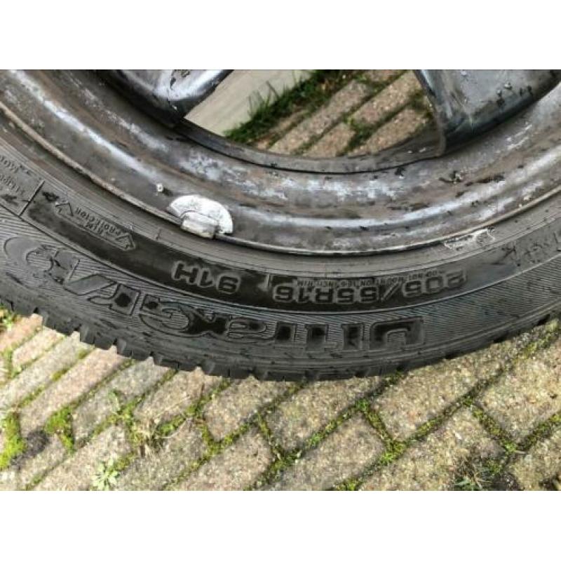 VW velgen met winterbanden
