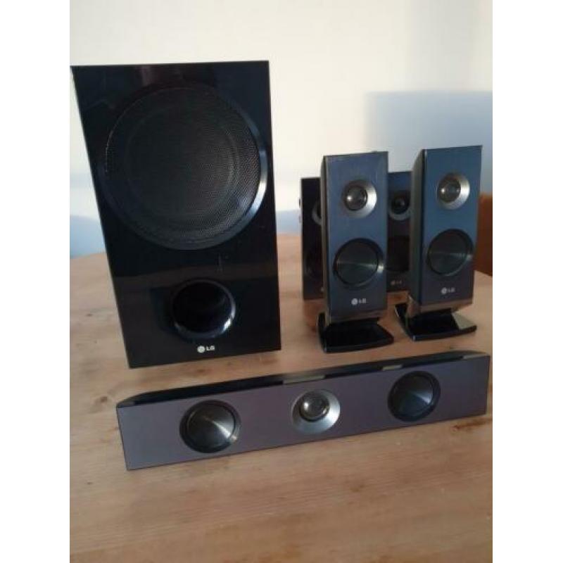 LG boxen / frontspeaker en subwoofer