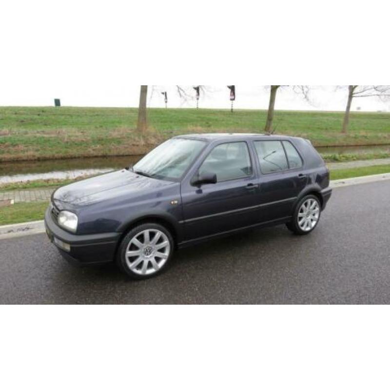 Volkswagen Golf 2.0 GTI * 5 DRS * NL Auto * TOPSTAAT *