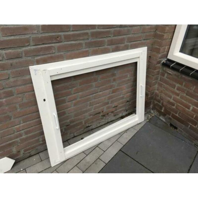 Houten fotoframe en wegwijzers/pijlen