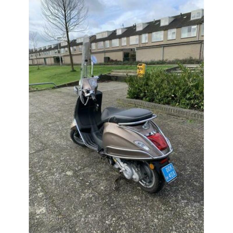 Mooie Vespa Primavera PRIJS VERLAAGD