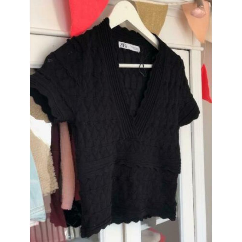 Zwarte ZARA crop top / T-shirt / bralette - mt. M