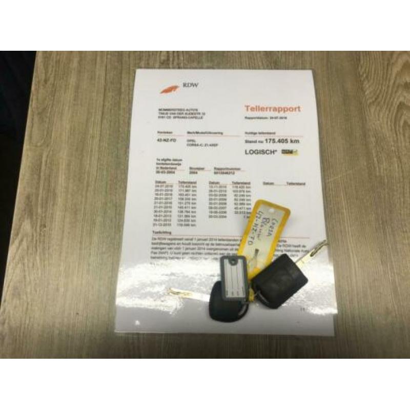 Opel Corsa 1.4-16V Essentia 5/deurs ,airco apk 2021