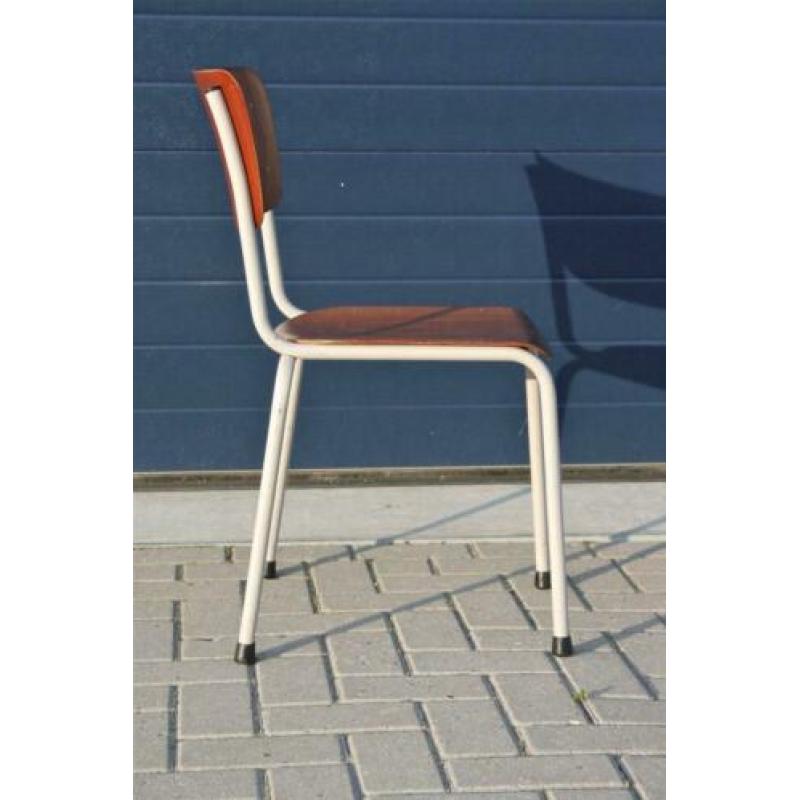 industrieel stoelen oude industriele fabriek horeca school