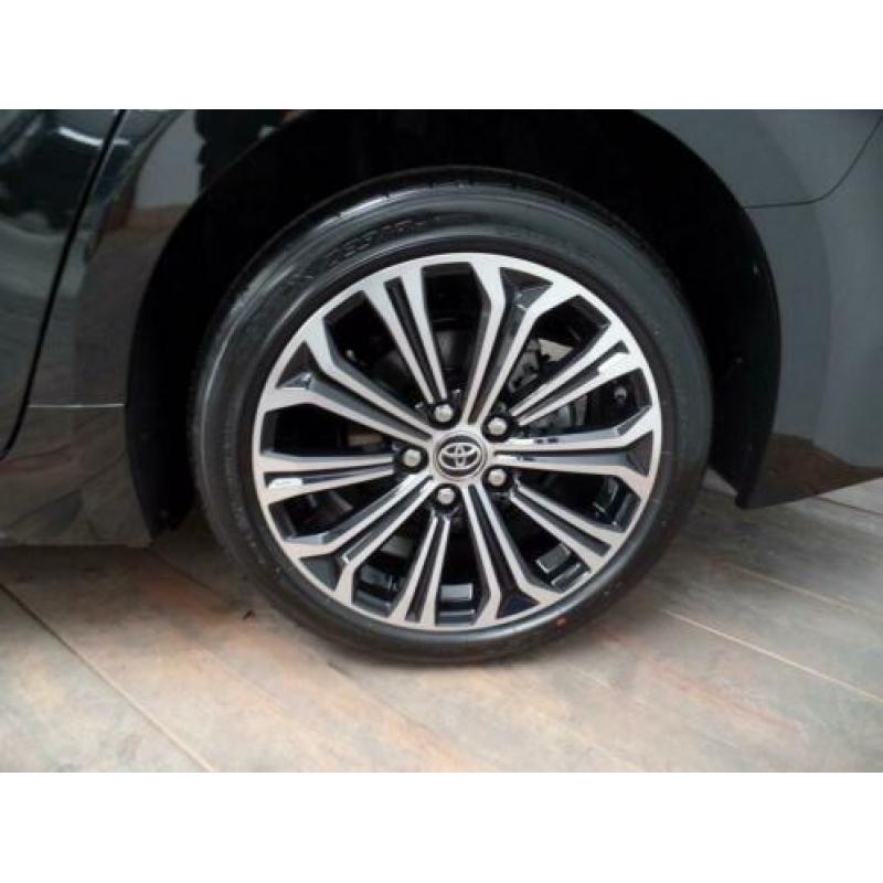 Toyota Corolla Touring Sports 1.8 Hybrid Dynamic inclusief 5