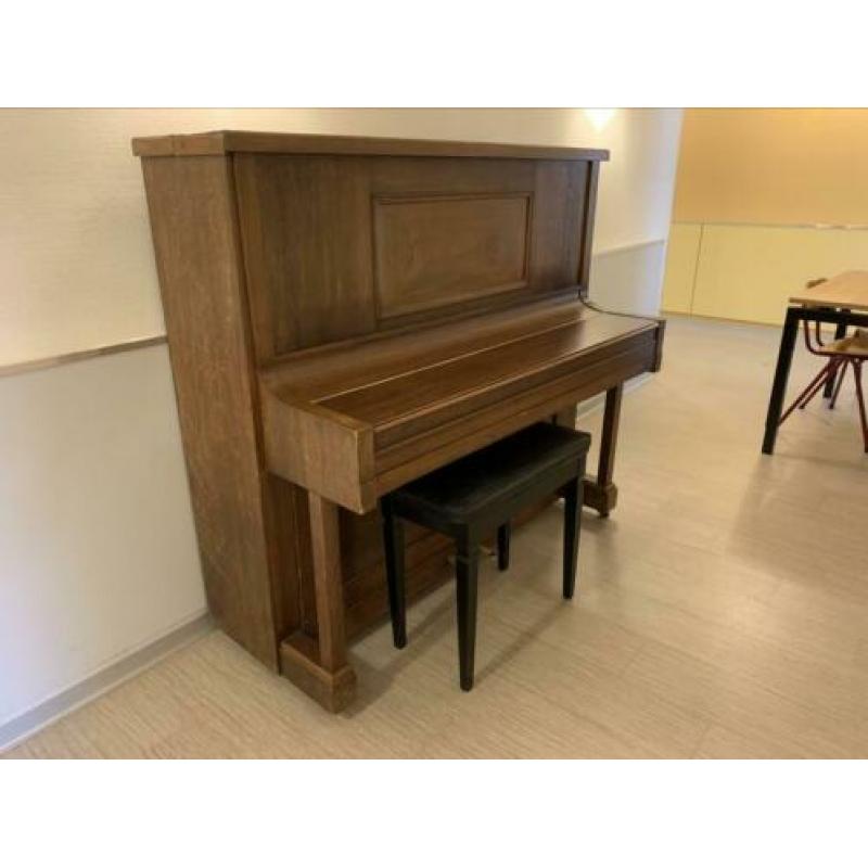 Urbas & Reisshauer Piano