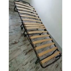 Logeerbed
