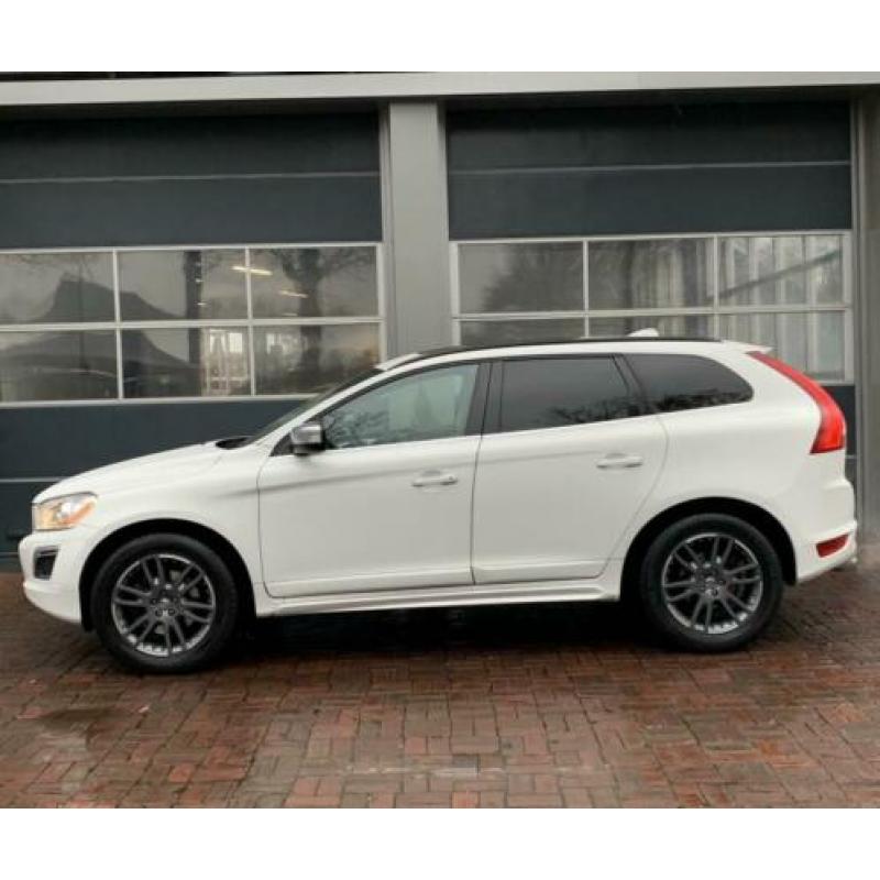 Volvo XC60 2.0T R-Design airco, cruise controle automaat, vo