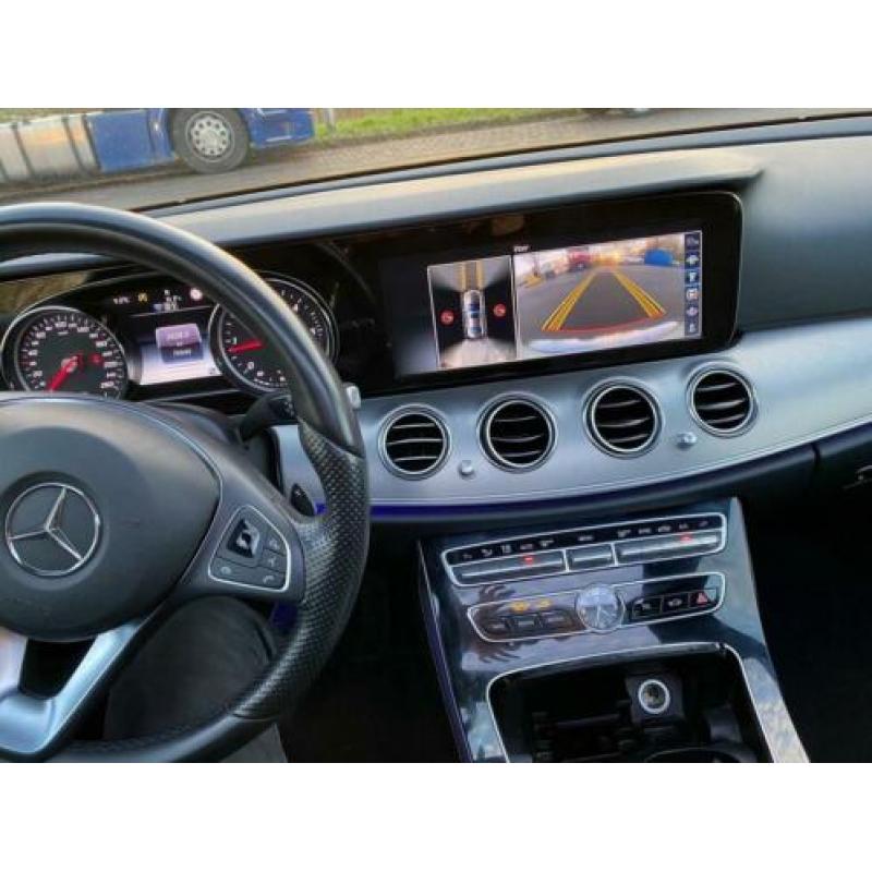 Mercedes E 220 AMG Pakket Pano Automaat Bomvolle Auto