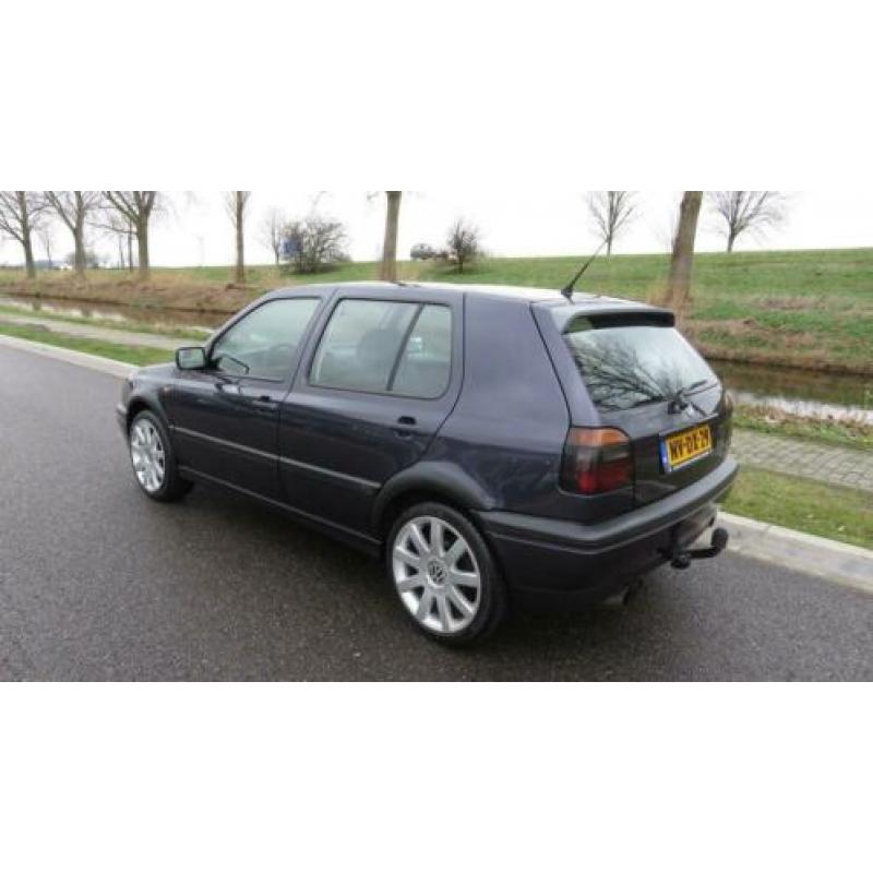 Volkswagen Golf 2.0 GTI * 5 DRS * NL Auto * TOPSTAAT *