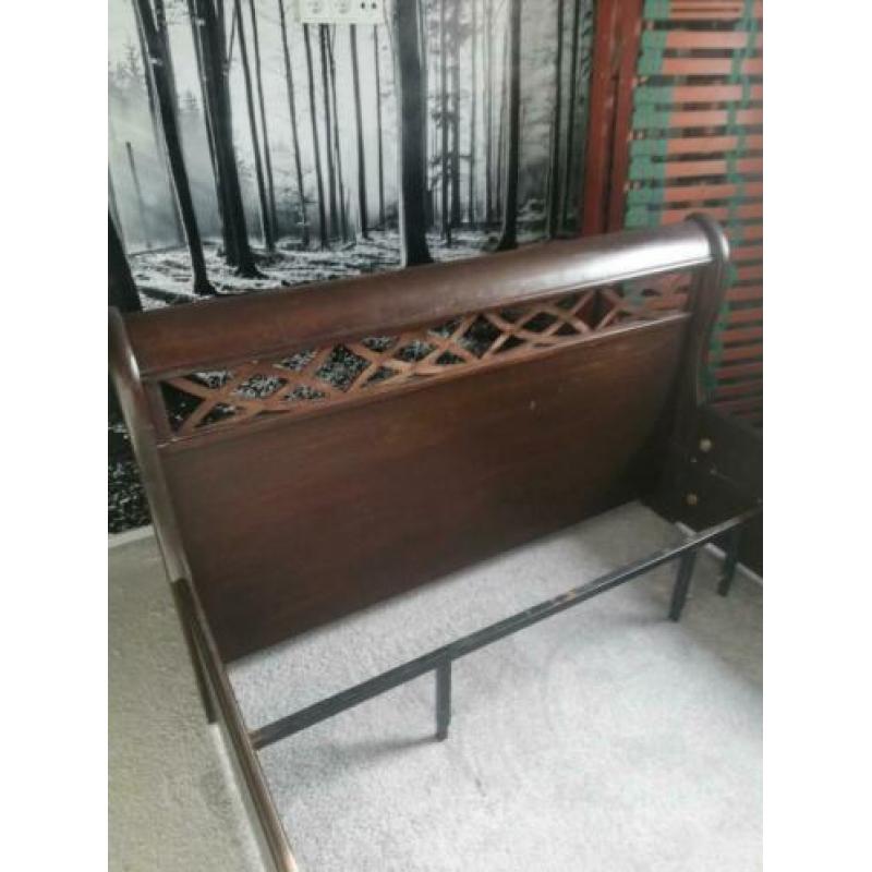 140x200 bedframe met elektrisch verstelbare bodems