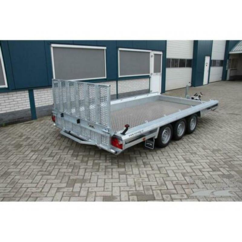 Hulco tridemas machinetransporter / transportaanhangwagen