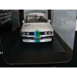 BMW E30 325i DTM 1986 Manthey #2 Minichamps 1:18 350 stuks