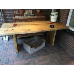 Robuuste eiken boomstamtafel