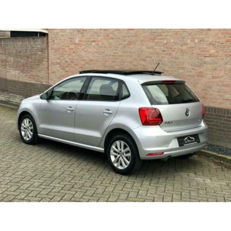 Volkswagen Polo 1.2 TSI Comfortline Business R Pano/Navi/DSG