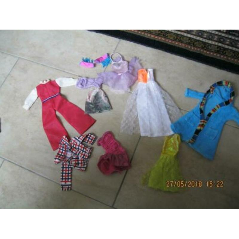 barbie kleertjes €2,50 per foto