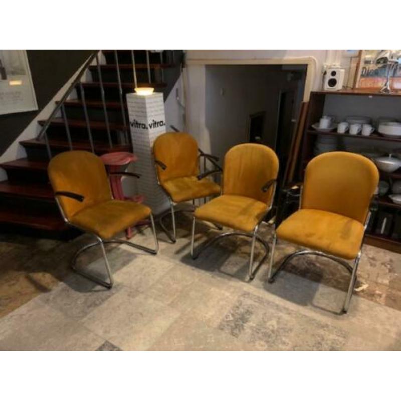 mooie Dutch Originals Gispen 413 eettafel stoelen design