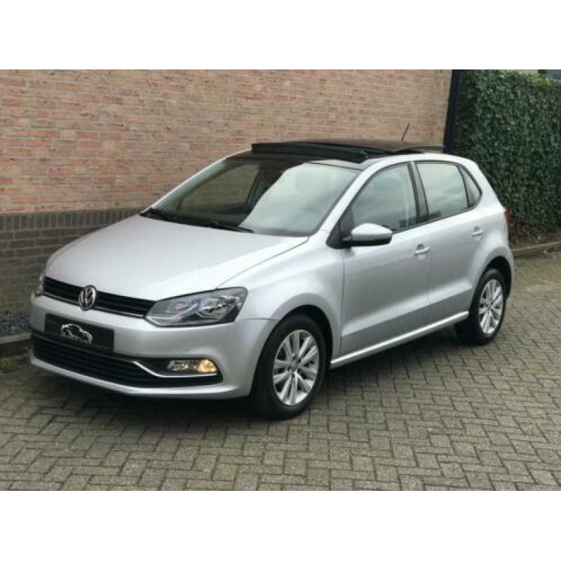 Volkswagen Polo 1.2 TSI Comfortline Business R Pano/Navi/DSG