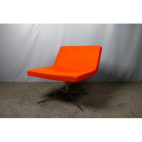 Offecct Bond designfauteuil oranje bij TheReSales