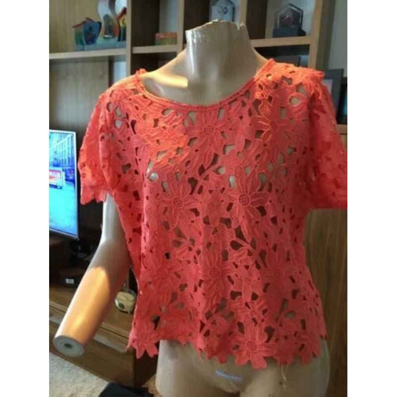 MARCCAIN blouse van kant , maat 3 M