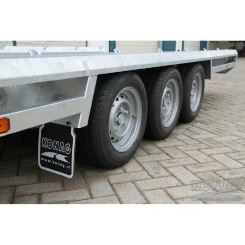 Hulco tridemas machinetransporter / transportaanhangwagen
