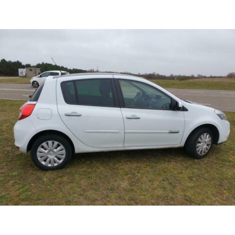 Renault Clio 1.2 16V 55KW 5-DRS E4 2011 Wit