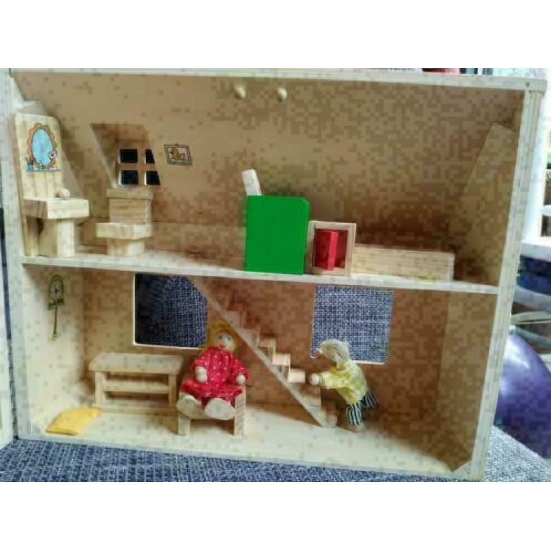 Houten poppenhuis