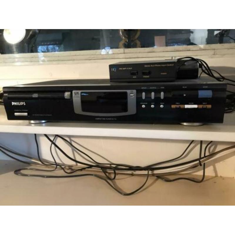 Stereo set met versterker,platenspeler