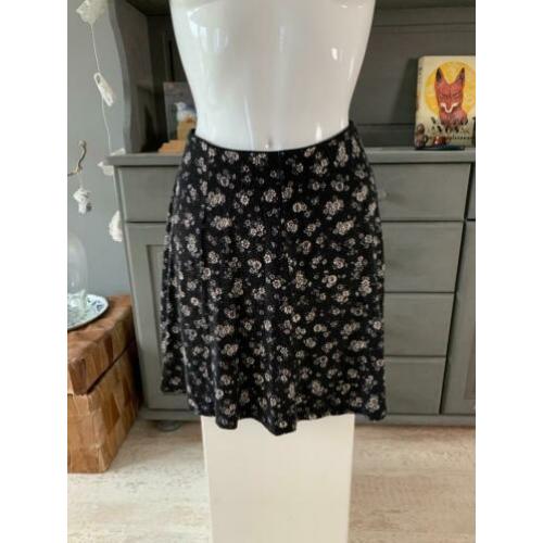 Leuk rokje van Pull and Bear maat L - rok