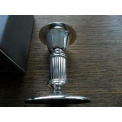 wand /kaarsenhouder + zilver kandelaar