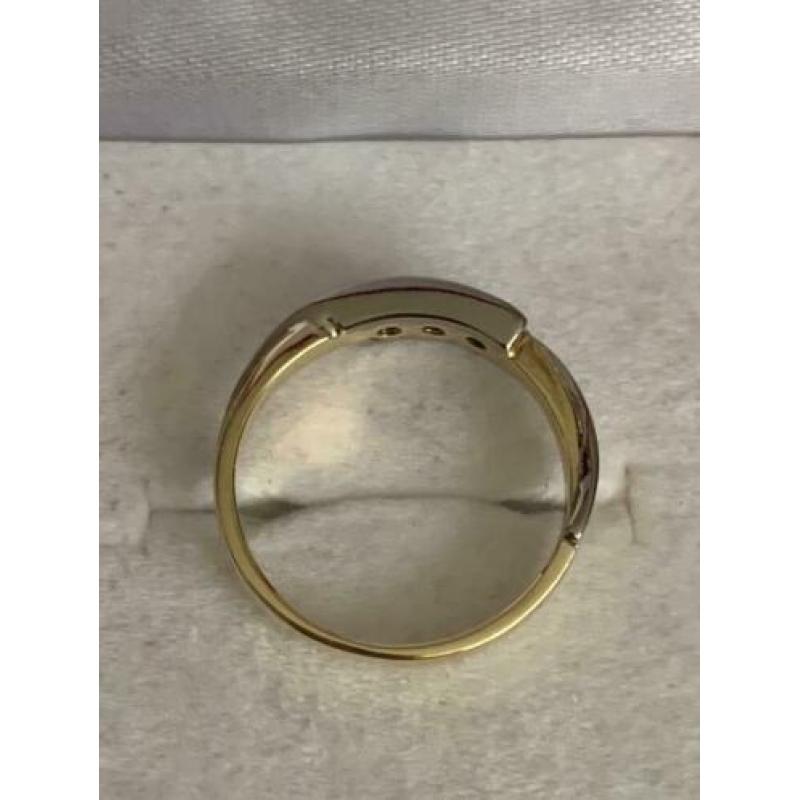 14 krt.geel/wit gouden rijring met 3 diamanten