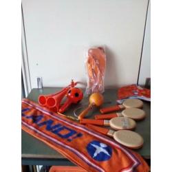 Te koop diverse oranje artikelen