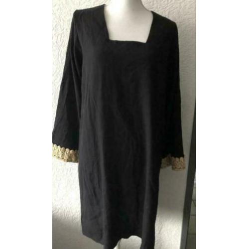 Maat xl - zwarte tuniek met broderie