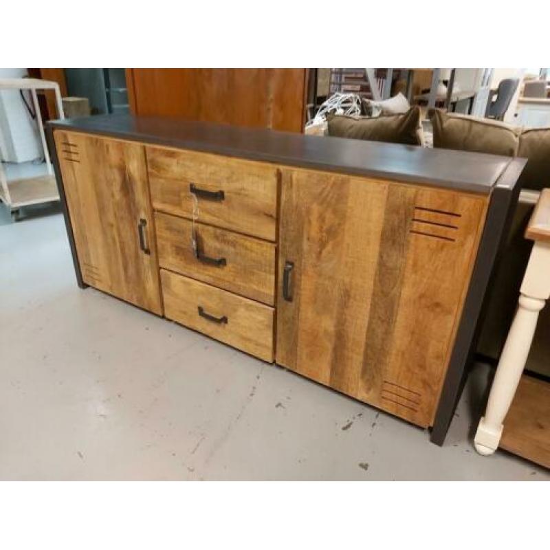 Nieuw industrieel dressoir van mangohout