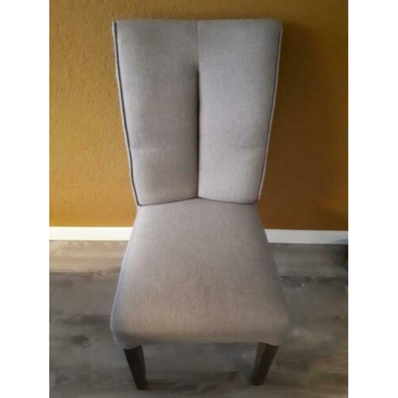 Mooie set! 6 Henders en Hazel eetkamerstoelen.