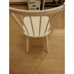 2 eetkamer stoelen