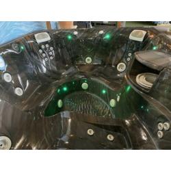 Caldera Spa Martinique showmodel Teak/Midnight 5 personen