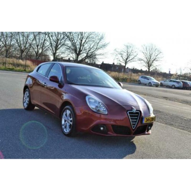 Alfa Romeo Giulietta 1.4 T Distinctive 120PK / NETTE AUTO /