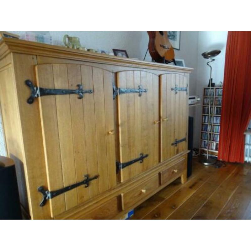 Massief eikenhouten wand meubel