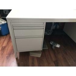 Drentea Emmen dubbellade blok metalen bureau