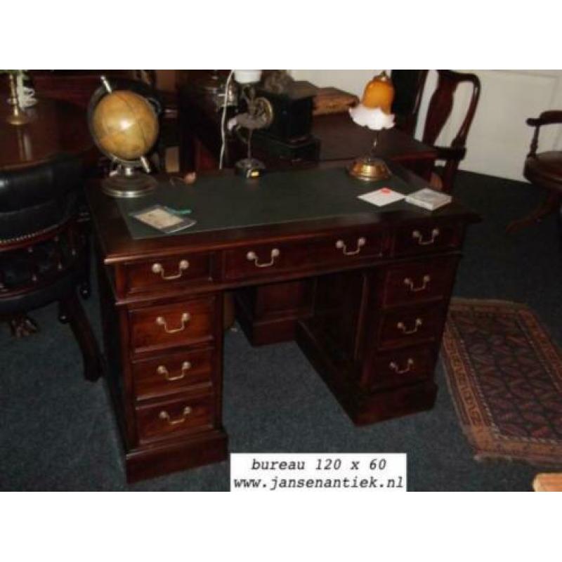 NU of Nooit bureau buro mahonie teak chesterfield va €454,55