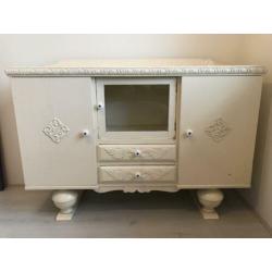 Wit brocante dressoir