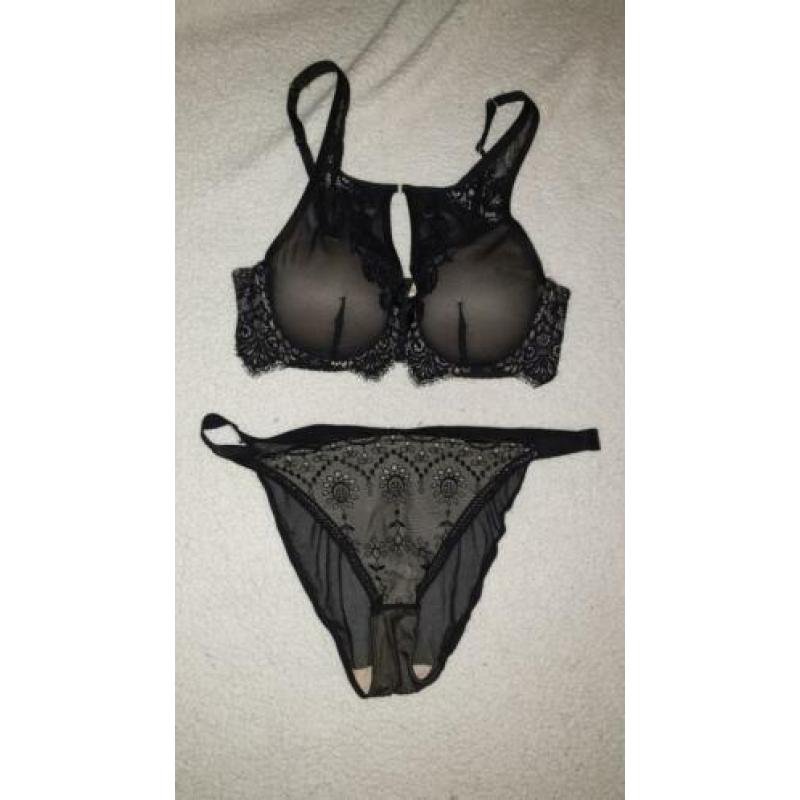 hunkemoller setjes maat 70B en slipjes maat M
