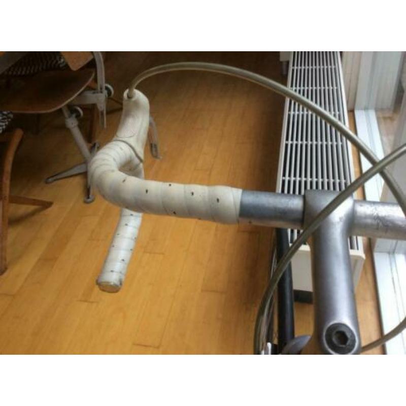 Witte racefiets 60cm frame, geheel witte groep.
