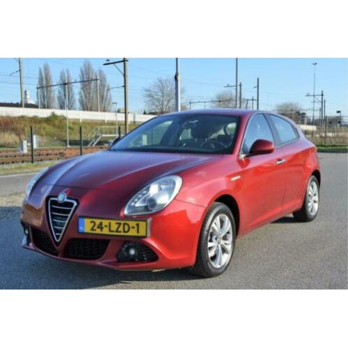 Alfa Romeo Giulietta 1.4 T Distinctive 120PK / NETTE AUTO /