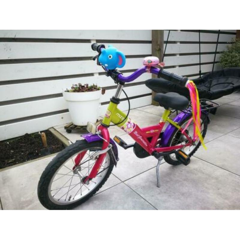 Leuke meisjes fiets 16 inch. Prima fietsje, bandjes prima.