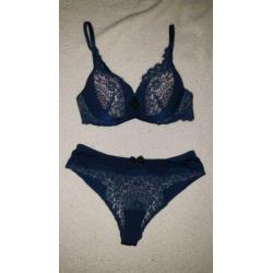 hunkemoller setjes maat 70B en slipjes maat M