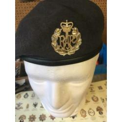 Militaire baretten